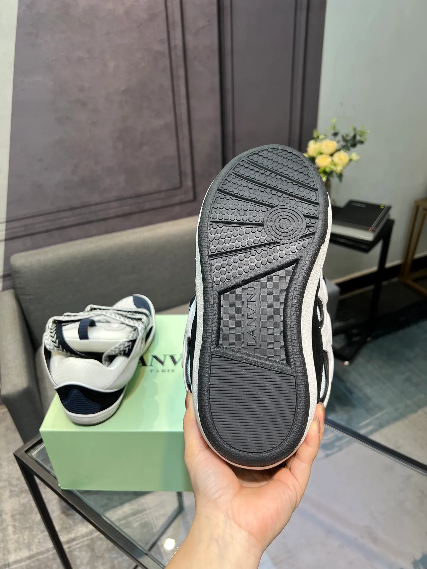Men's men's shoes💰780 [LANVIN] Latest lace-up fashionable casual sneakers for couples High-quality CLAY couple series‼ ️ The latest trendy products of the season 🌈Many bloggers have planted grass and purchased the original open-mold customization. The upper and outsole are sewn with mark threads without edge sealing. Multiple material splicing combination design. Very versatile for fashionable and casual wear. Comfortable on the feet. Recommended for self-retention (upper cowhide + cow suede + breathable mesh) inner foot pad cowhide exclusive original open-mold clear logo rubber outsole ⚠️36-44 yards (45 custom-made)